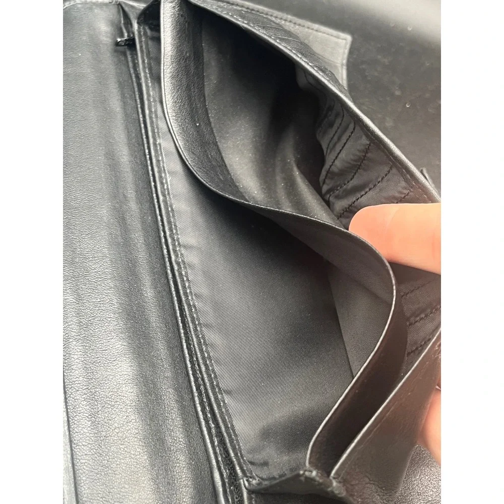 TUMI‎ Leather Wallet Travel Passport Card Organizer Black Leather 9 x 5